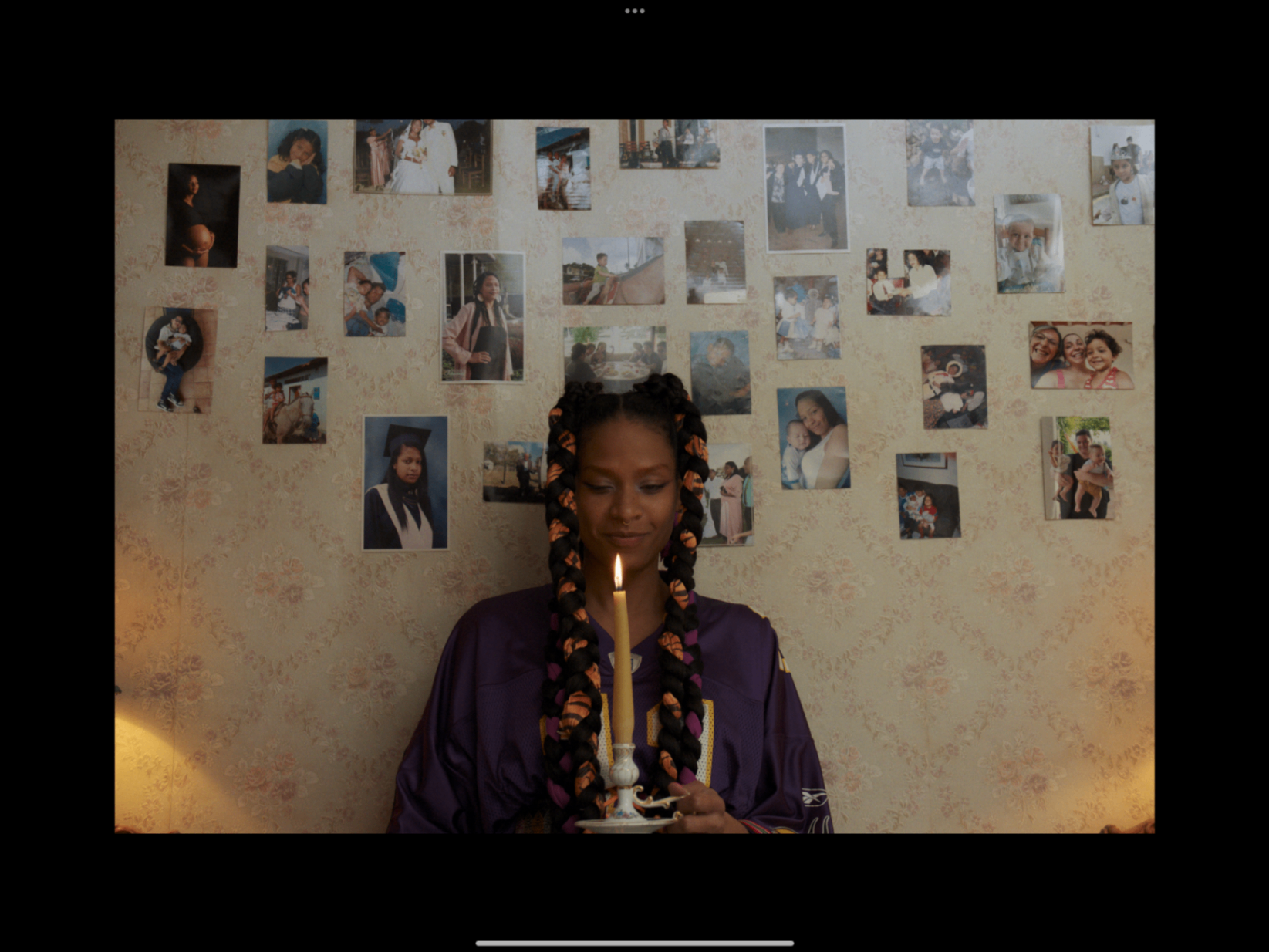 Temas — still 4